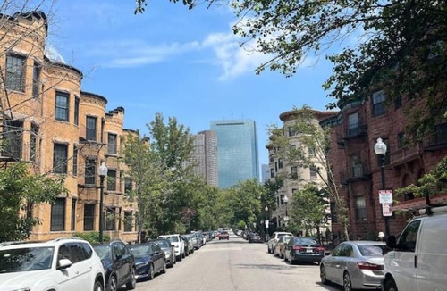 Prudential - St. Botolph Apartment | Comfy Back Bay Alcove Studio Apt