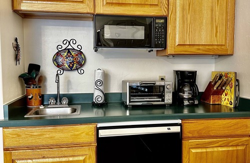 San Ignacio Vista II Estates Apartment | Comfy Studio in SW resort near golf courses and mountain/desert hiking