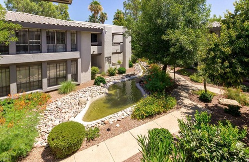 Bartlett Estates Condo | Contemporary Luxury In The Heart Of It All