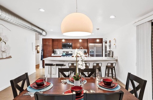 Riverside Terrace House | Contemporary Resort w/Heated Pool+Sports Court