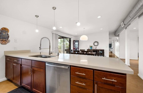Riverside Terrace House | Contemporary Resort w/Heated Pool+Sports Court