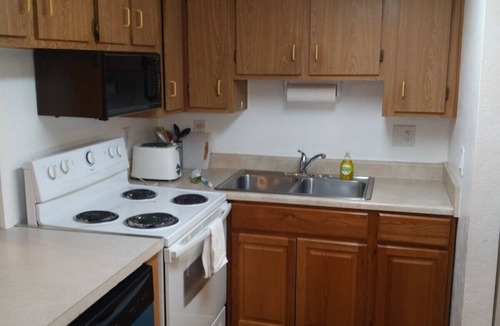 Surprise Condo | COOL2BEDROOM2BATHCONDO next tosuncities,ground floor unit.