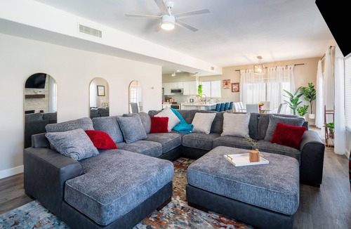 Garden Lakes House | Copper House 5BR Pool/Spa Near Westgate