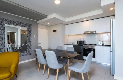 Hillhead Apartment | Coral Point Luxury 2 Bed Apartment W315