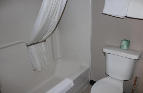 Maple Grove Hotel | Coratel Inn and Suites Maple Grove