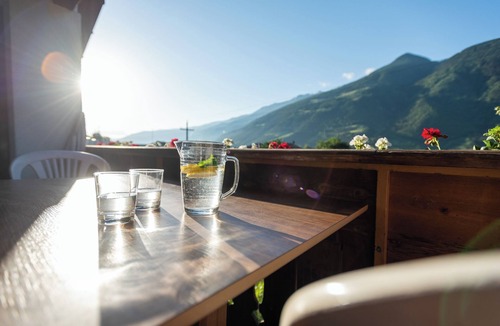 Castelbello-Ciardes Apartment | Cosy Apartment “ Pixnerhof Golden” on a farm with Wi-Fi & Mountain View