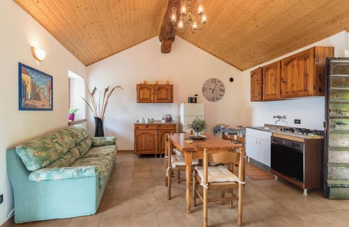 Bolognano-Vignole Apartment | Cosy Apartment "Baita Velo" with Garden & Balcony