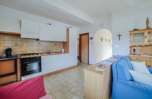 Moena Apartment | Cosy Apartment "Casa Defrancesco with Wi-Fi and Garden