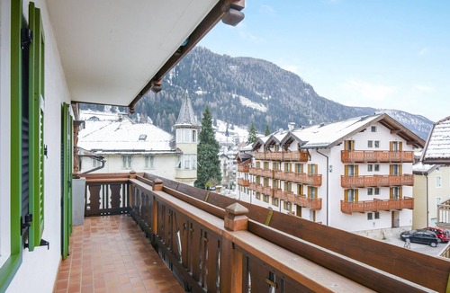 Moena Apartment | Cosy Apartment "Ciasa Mario Appartamento 3" with Wi-Fi, Balcony & Mountain View