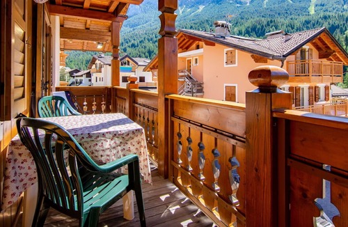Soraga Apartment | Cosy apartment for 4 guests with WIFI, TV, balcony and parking