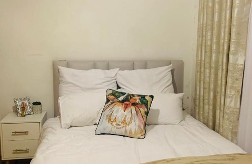 Newlands West Apartment | Cosy guest house