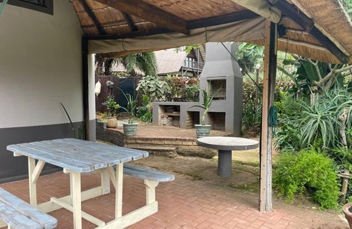 Port Shepstone Apartment | Cosy Rustic Little Cottage