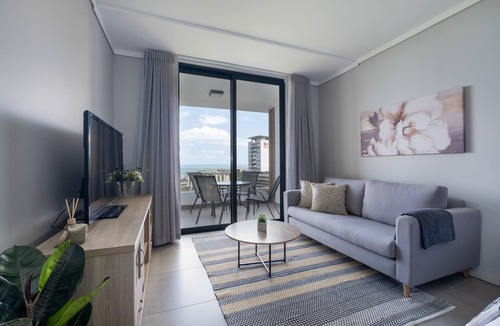 Umhlanga Ridge Apartment | Cosy Studio - Umhlanga Ridge - Pool - Aircon - Gym