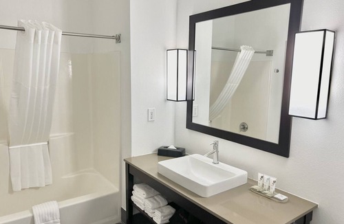 Tucson Hotel | Country Inn & Suites by Radisson, Tucson Airport, AZ