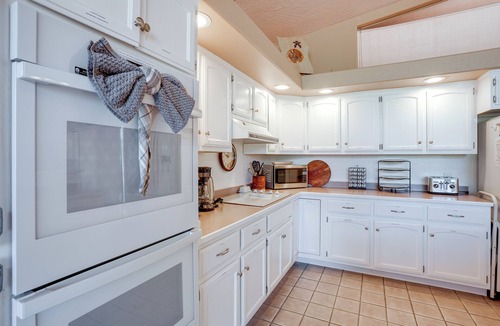Oak Creek House | Covered Deck & Red Rock Views: Home in Sedona