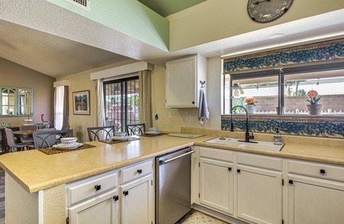 Tucson House | 'Coyote Casa' w/Mtn Views in Tuscon Desert Oasis