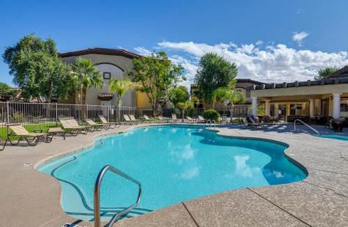 Parkwood Ranch House | Coyote Landing Gem w/Patio & Pool Access in Mesa