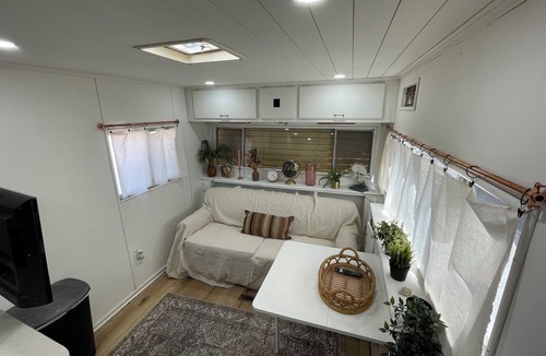Mesa House | Cozy 1-bedroom vintage travel trailer in serene Mesa/gilbert area with AC
