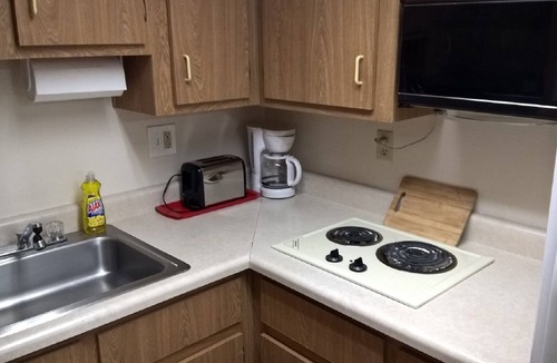 Surprise Condo | Cozy 1BR CondoNext To Sun CitiesIn Surprise 2nd Flr A 3 Story BldgNextToElevator