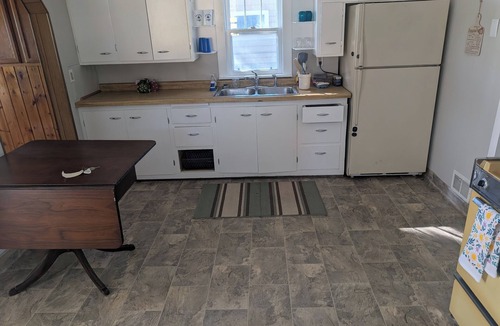 Alexandria House | Cozy 2-BEDROOM 1 BATH HOUSE ONE BLOCK FROM HOSPITAL.