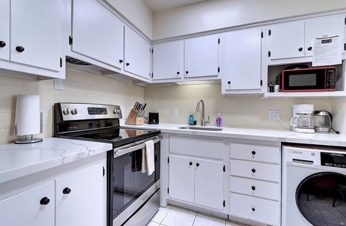 Arcadia Lite Condo | Cozy 2-bedroom condo in charming Phoenix with WiFi, AC