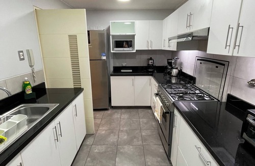 Miraflores Condo | Cozy 3 bedroom Best location in Miraflores free parking