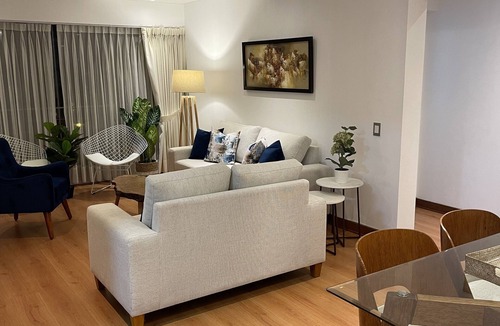 Miraflores Condo | Cozy 3 bedroom Best location in Miraflores free parking
