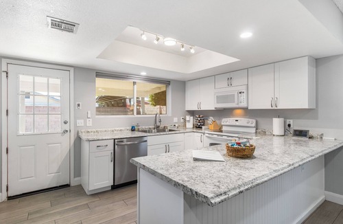 Mesa House | Cozy 3-bedroom retreat in charming Mesa, Sleeps 8, Firepit, Arcade, & Hammocks