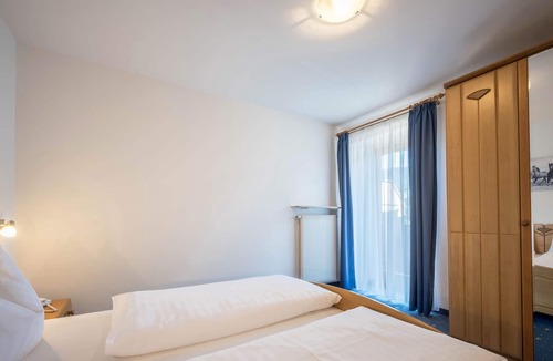 Mareta Apartment | Cozy Apartment Schneeglöckchen with Mountain View, Wi-Fi, Sauna, Terrace & Balcony; Parking Available