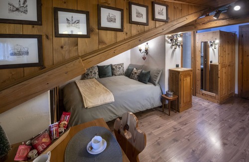 Cortina d'Ampezzo Apartment | Cozy attic room in Cortina d'Ampezzo