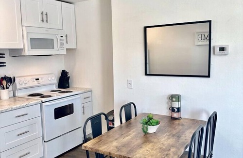 Palo Verde House | Cozy Casita Near U of A and UMC