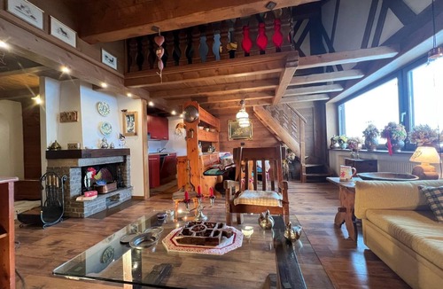 Alba Ski Chalet | Cozy Chalet in the Woods with Panoramic Mountain View