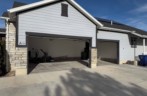 West Valley City House | Cozy & Comfy Mountain-View Home Airport 15 min