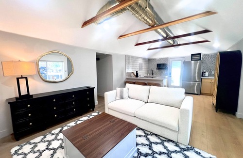 Gilbert Cottage | Cozy Cottage in Downtown Gilbert Heritage District Sleeps Up To 3