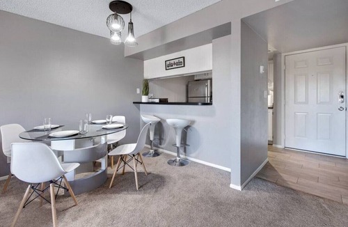 Mesa Grande Condo | Cozy Cubs Condo Walking Distance Cubs Stadium