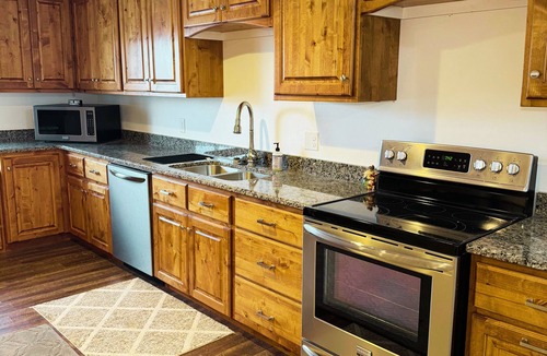 Tropic Apartment | Cozy Home retreat in Tropic, minutes from Bryce Canyon National Park.