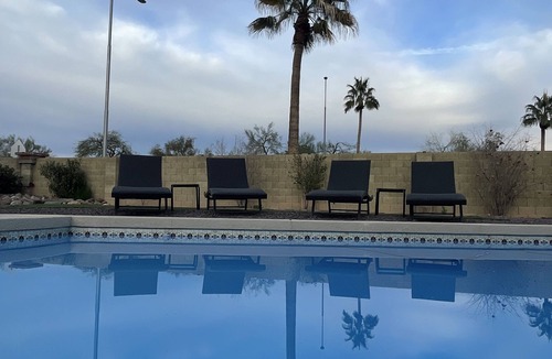 Deer Valley House | Cozy Home with Private Pool, Great Patio & Putting Green – The Ultimate Getaway!