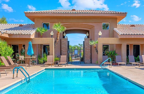 Desert Paradise Estates Condo | Cozy @ Kierland - 2BR, 2BA Condo - Heated. Community Pool & Spa, Gym, BBQ Grills!
