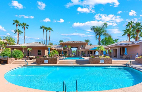 Desert Paradise Estates Condo | Cozy @ Kierland - 2BR, 2BA Condo - Heated. Community Pool & Spa, Gym, BBQ Grills!