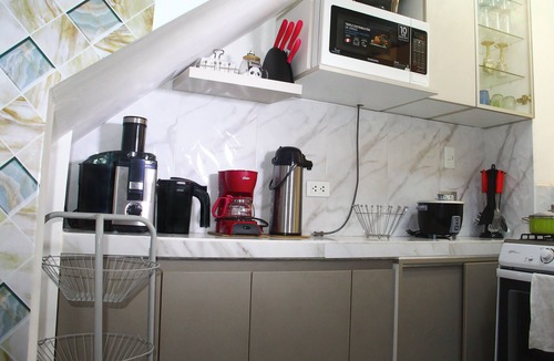 Puente Piedra Apartment | Cozy loft apartment .modern kitchen wifi, Netflix. Ideal executive home office.