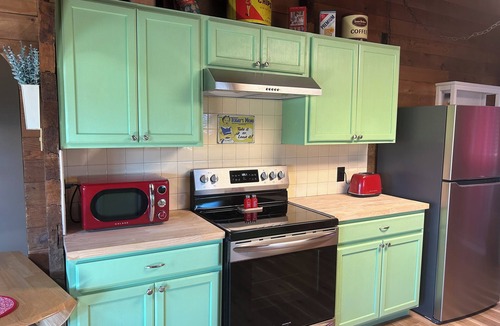 Diamond Valley Cabin | Cozy log cabin with stunning views, only 10 minutes from downtown Prescott.