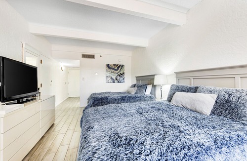 Inner Circle Apartment | Cozy Studio in the Heart of Scottsdale W/Free WiFi, Private Patio, & Shared Pool