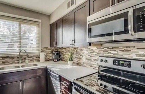 Village Grove House | Cozy Townhome in ❤ of OldTown Scottsdale