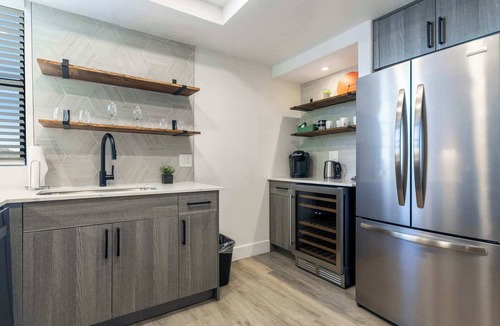 Desert Paradise Estates Apartment | CozySuites at Kierland Commons with pool #16