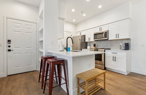 Glendale Sports and Entertainment District Apartment | CozySuites Glendale by the stadium with pool! 24