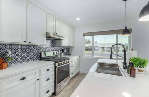 South Scottsdale House | Crown Azul | Dual Primarys | 3 Showers | Hottub