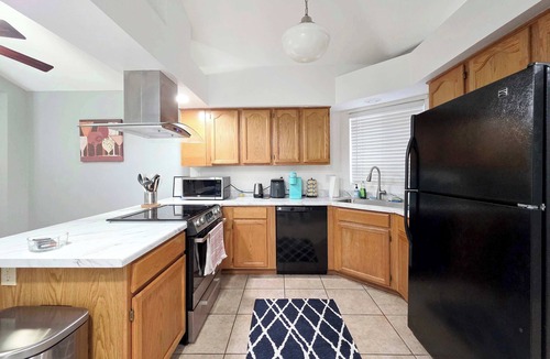 Chandler House | Cute! Single-Story Home in Chandler - Entire House