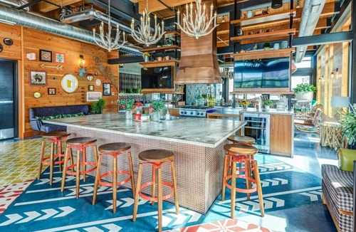 Downtown Minneapolis Apartment | CW 2BR Sky Lounge Rooftop Pool Gym 1120 NEW B