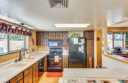Tucson House | Cyclists' Haven: Southwestern-Style Home in Tucson