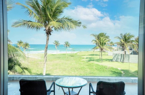 Ngu Hanh Son Villa | Da Nang Group-Friendly Beachfront Villa with Private Pool